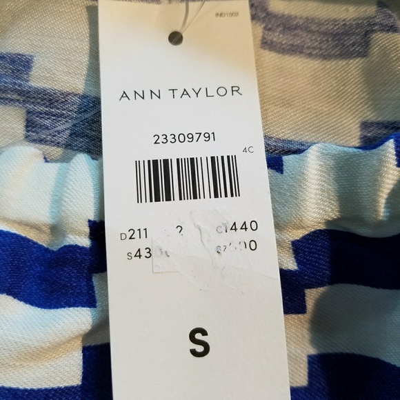 *SOLD*NWT Ann Taylor halter top - Picture 4 of 4